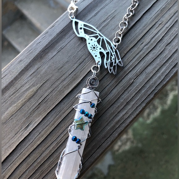 * SOLD * Witchy Hand Selenite Necklace Wire Wrapped - Picture 5 of 13